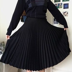 black pleated midi skirt